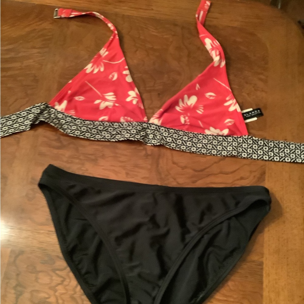 La Blanca bikini Size 14 will fit an 8